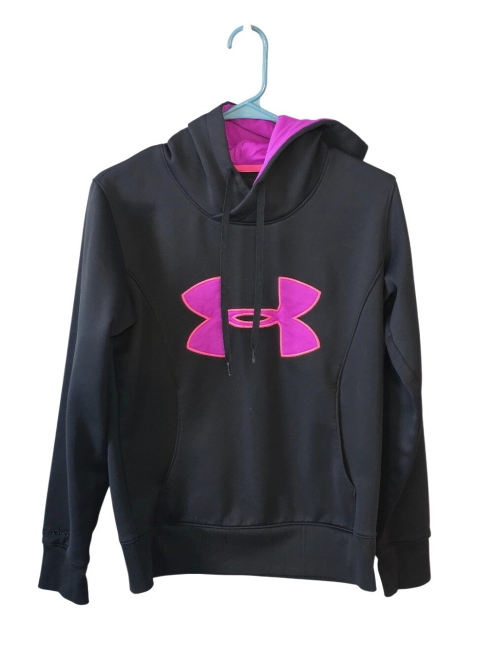 Women's Under Armour Black and Pink Hoodie Size Small Semi-Fitted Coldgear